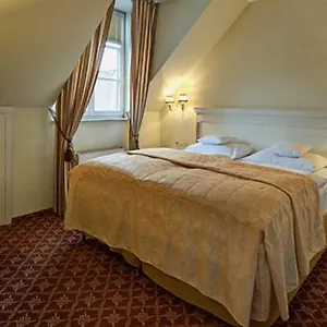 Augusta Am Kurfuerstendamm 3* ברלין